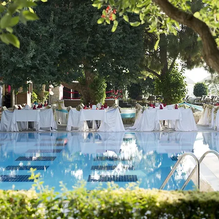 Trendy Adults Only Hotell Side