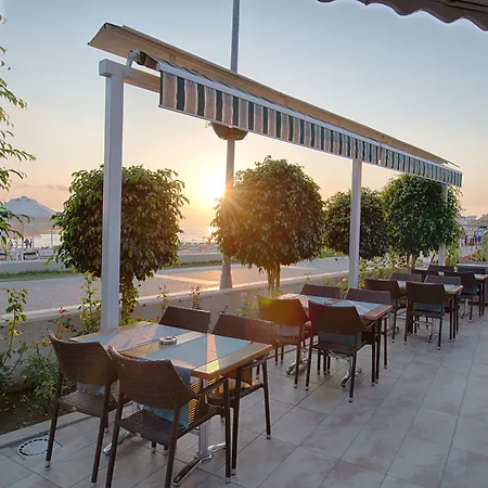 Trendy Adults Only Hotell Side